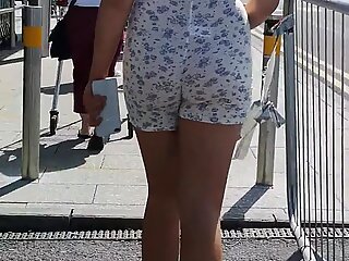 Sweet MILF in shorts (No Panties!)